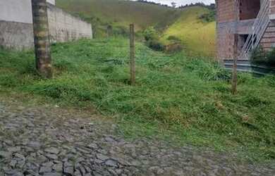 Imagem: O terreno possui 300m² de Área e está localizado em Flores