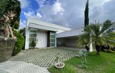 Imagem: A casa em condomínio possui 3 Dormitórios, 2 Banheiros, 5