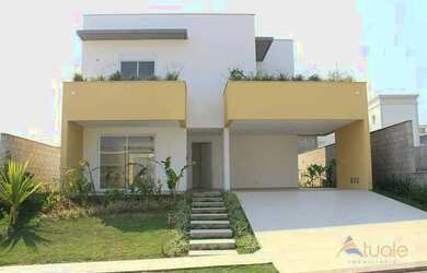 Imagem: A casa em condomínio possui 4 Dormitórios, 5 Banheiros, 2