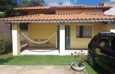 Imagem: A casa possui 3 Dormitórios, 3 Banheiros, 3 Vagas na garagem