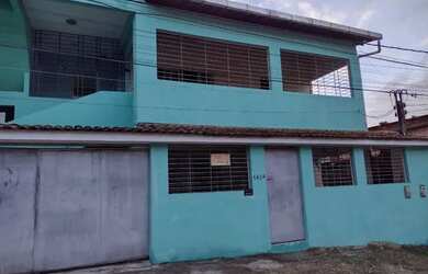 Imagem: A casa possui 2 Dormitórios, 2 Banheiros, 1 Vaga na garagem