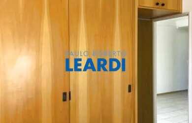 Imagem: O apartamento possui 3 Dormitórios, 1 Banheiro, 2 Vagas na