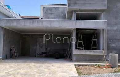 Imagem: A casa em condomínio possui 3 Dormitórios, 2 Banheiros, 4