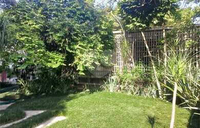 Imagem 4: Casa,Alto de Pinheiro. 1.800 m² Projeto assinado por Oscar Niemeyer