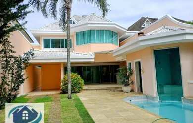 Imagem: A casa em condomínio possui 4 Dormitórios, 5 Banheiros, 4