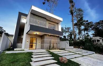 Imagem: A casa em condomínio para alugar possui 3 Dormitórios, 2 Banheiros