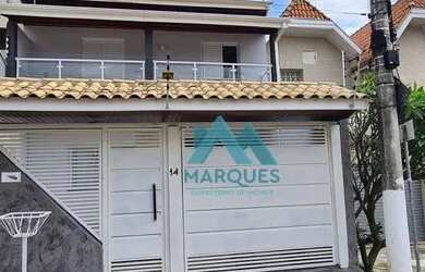 Imagem: A casa possui 3 Dormitórios, 1 Banheiro, 3 Vagas na garagem