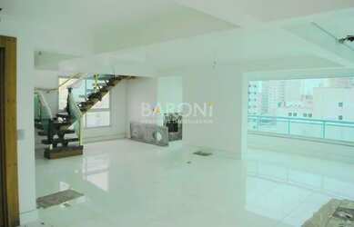 Imagem: O apartamento na cobertura possui 4 Dormitórios, 5 Banheiros