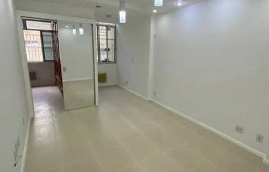 Imagem: O apartamento possui 1 Dormitório, 1 Banheiro, 40m² de Área