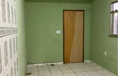 Imagem: A casa possui 3 Dormitórios, 1 Banheiro e está localizado