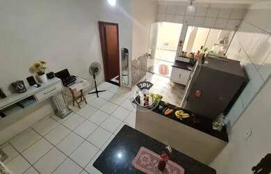 Imagem: A casa possui 3 Dormitórios, 2 Banheiros, 1 Vaga na garagem