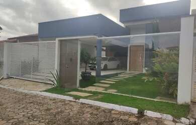 Imagem: A casa em condomínio possui 3 Dormitórios e está localizado