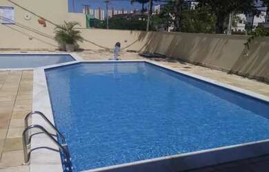 Imagem: O apartamento possui 3 Dormitórios, 1 Banheiro, 1 Vaga na garagem