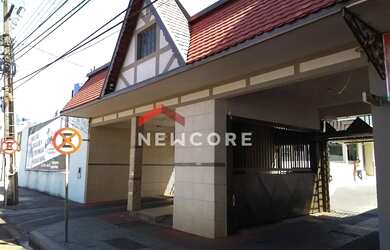 Imagem: O apartamento possui 3 Dormitórios, 1 Banheiro, 1 Vaga na garagem