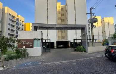 Imagem: O apartamento possui 2 Dormitórios, 2 Banheiros, 1 Vaga na