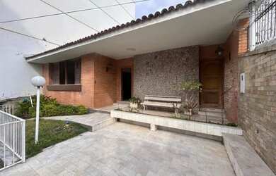 Imagem 2: Casa - Juiz de Fora MG. Varanda, Área de serviço, 238m² de Áreae2...