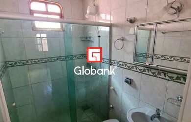 Imagem 7: Casa em Montes Claros, no bairro Santa Rita I, à venda