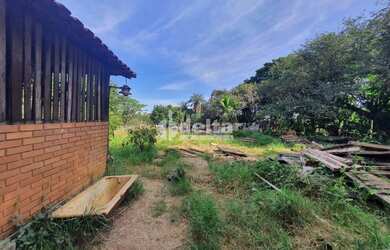 Imagem 2: Área disponível para venda 6.745 m² no bairro Chácaras Tubalina e Quartel em Uberlândia-MG