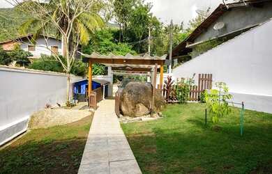 Imagem 2: Sobrado Charmoso no Bexiga, Ilhabela à Venda!