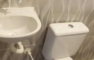 Imagem: A casa possui 2 Dormitórios, 2 Banheiros e está localizado