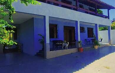 Imagem: A casa possui 5 Dormitórios, 5 Banheiros, 5 Vagas na garagem