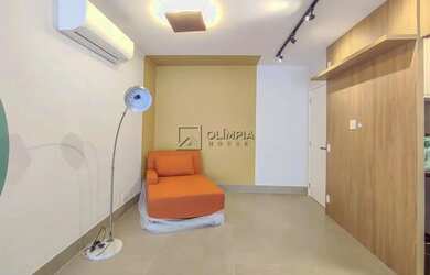 Imagem: O apartamento possui 2 Dormitórios, 1 Banheiro, 1 Vaga na garagem