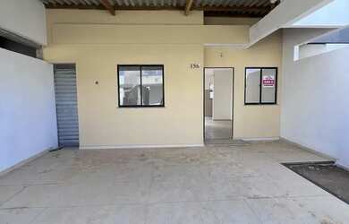 Imagem: A casa em condomínio possui 2 Dormitórios, 1 Banheiro, 2 Vagas