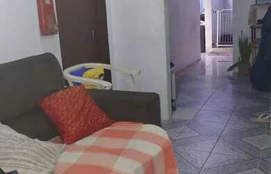 Imagem 12: Casa grande. Varanda, 1 Banheiroe2 Dormitórios