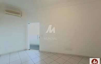 Imagem: O depósito possui 1 Vaga na garagem, 44m² de Área e está