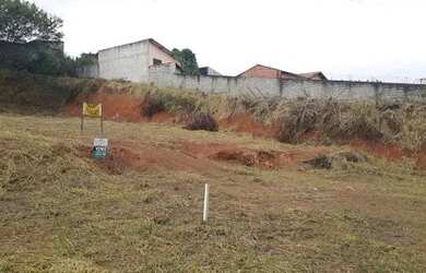 Imagem: O terreno possui 2261m² de Área e está localizado em Parque