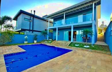 Imagem: A casa em condomínio possui 3 Dormitórios, 5 Banheiros, 2