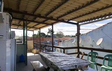 Imagem: A casa possui 3 Dormitórios e está localizado em Vinhateiro