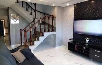 Imagem: A casa possui 3 Dormitórios, 3 Banheiros, 4 Vagas na garagem