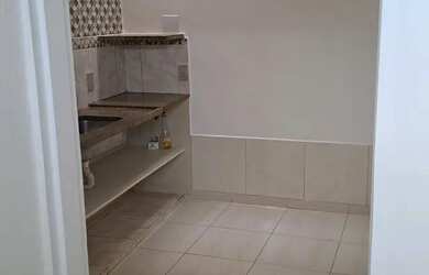 Imagem: A casa possui 1 Dormitório, 1 Banheiro e está localizado