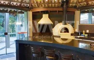 Imagem: A casa em condomínio possui 4 Dormitórios, 5 Banheiros, 5