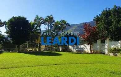 Imagem: O terreno possui 450m² de Área e está localizado em Retiro