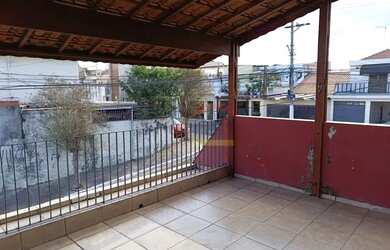 Imagem: A casa possui 4 Dormitórios, 4 Banheiros, 2 Vagas na garagem