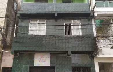 Imagem: O apartamento possui 2 Dormitórios, 1 Banheiro, Varanda e