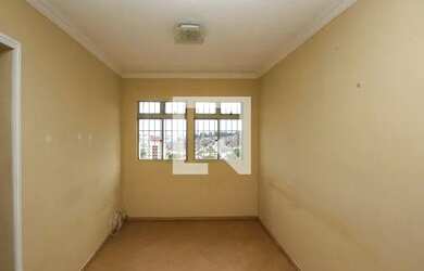 Imagem: O apartamento possui 3 Dormitórios, 1 Banheiro, 1 Vaga na garagem