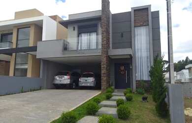 Imagem: A casa em condomínio possui 4 Dormitórios, 3 Banheiros, 2