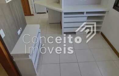 Imagem: O apartamento possui 1 Dormitório, 1 Banheiro, 1 Vaga na garagem