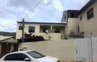 Imagem: A casa possui 2 Dormitórios, 1 Banheiro, 80m² de Área e