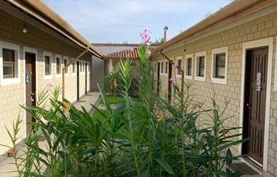 Imagem: O apartamento possui 1 Dormitório, 1 Banheiro, 1 Vaga na garagem