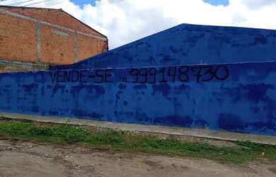 Imagem: A casa possui 2 Dormitórios, 2 Banheiros e está localizado