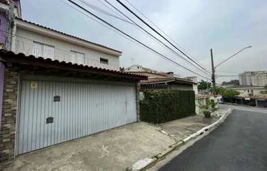 Imagem: A casa possui 3 Dormitórios, 3 Banheiros, 2 Vagas na garagem