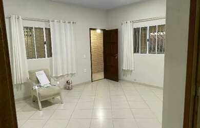 Imagem 4: VENDO CASA. Varanda, 80m² de Área, 1 Banheiroe2 Dormitórios
