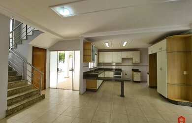 Imagem 13: Sobrado a VENDA por R$ 2.350.000,00 localizado no Residencial Granville