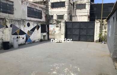 Imagem: O terreno possui 431m² de Área e está localizado em Lapa