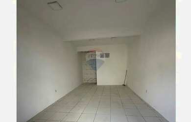 Imagem: O depósito possui 32m² de Área e está localizado em Itapuã