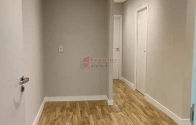 Imagem: O apartamento possui 2 Dormitórios, 1 Banheiro, 2 Vagas na